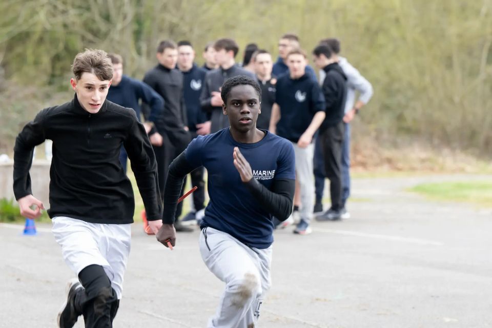 Des jeunes de la PMM pratiquant des activités sportives